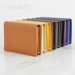 มีหลายสีของกระเป๋านามบัตร