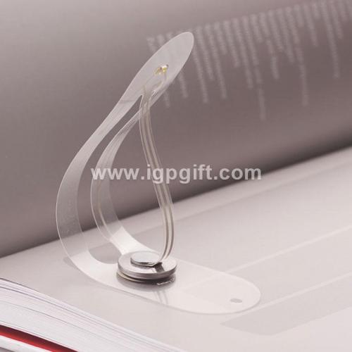 Ultrathin LED foldable bookmark