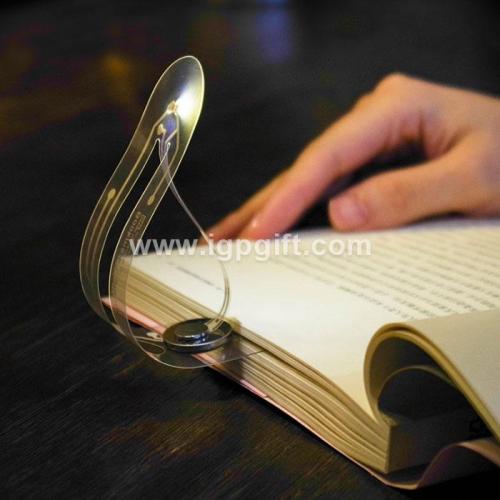 Ultrathin LED foldable bookmark